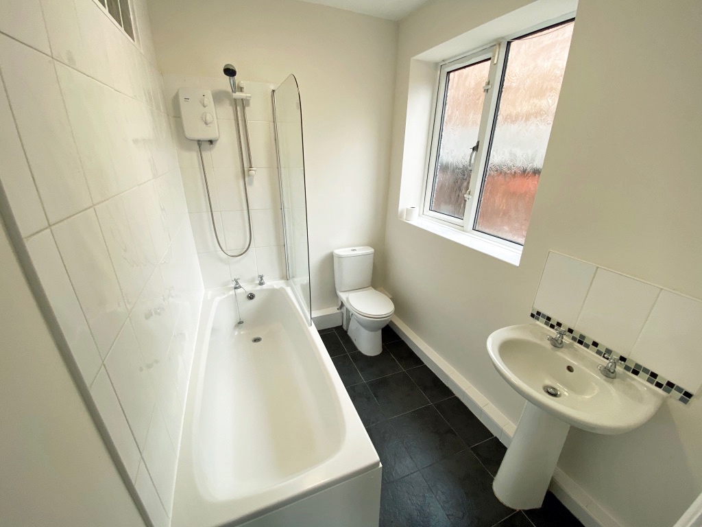 o_1elq6t7vhlan15np1oi9c081u2616