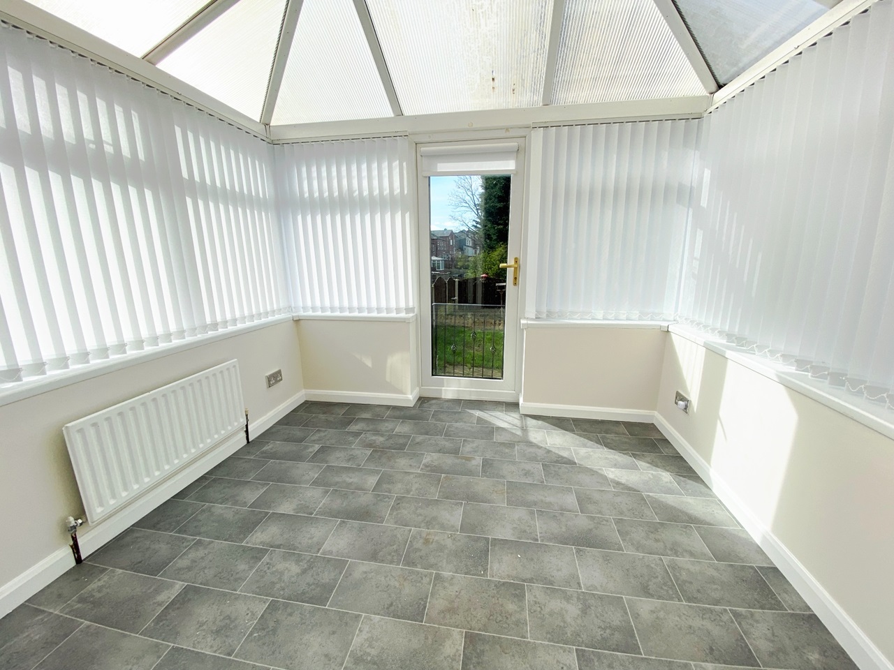 o_1hq0b15iemma1th112ck15fvh3g8