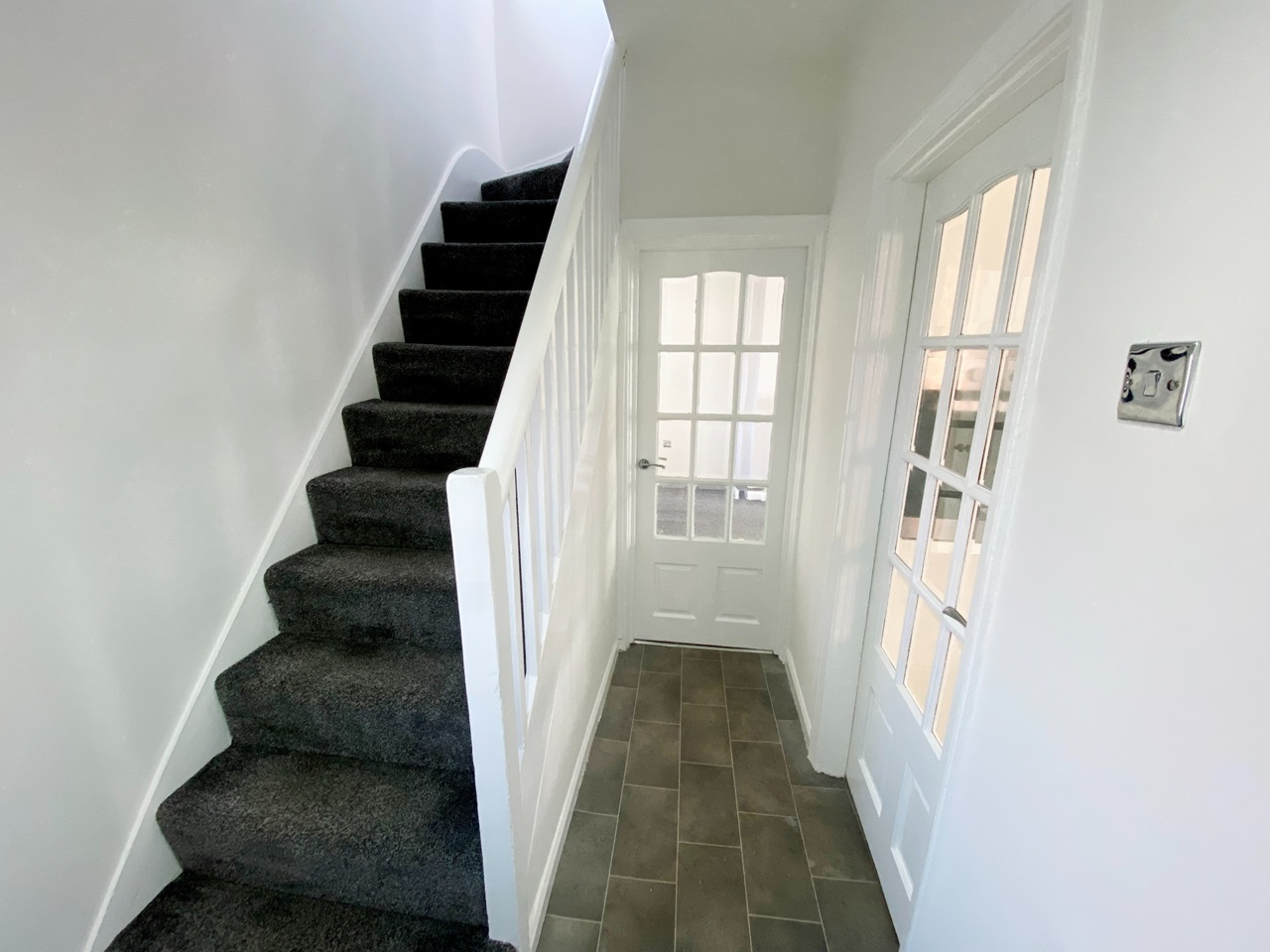 o_1hq0bltn4ou118u2f0u1gk31156e